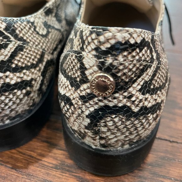 Like New Cole Haan - Modern Classics Oxford - Python Leather Print Size 5 - Picture 4 of 8